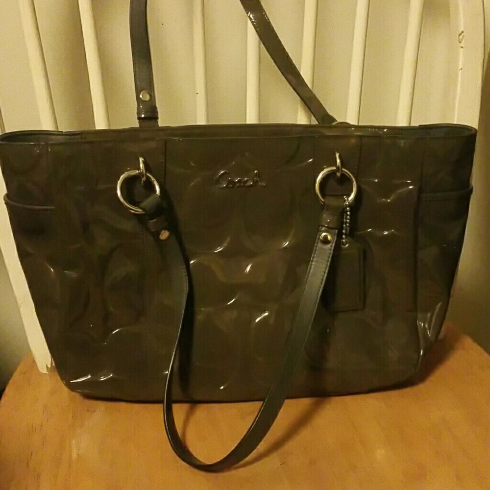 COACH GALLERY PATENT LEATHER TOTE